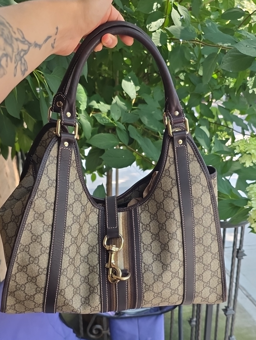 GUCCI SIMA SHOULDER BAG EUC Like new